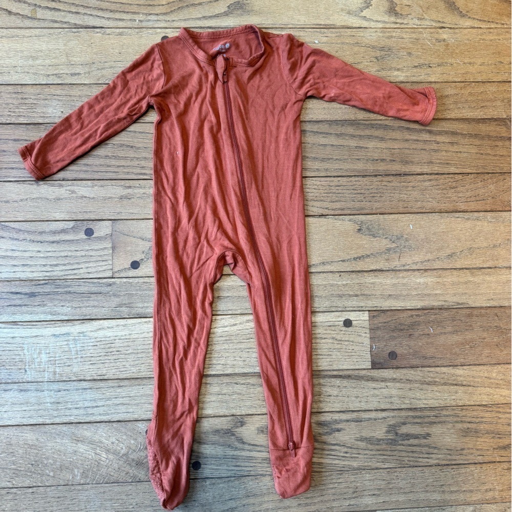 Kyte Baby Zippered Footie – 12–18 Months – Rust